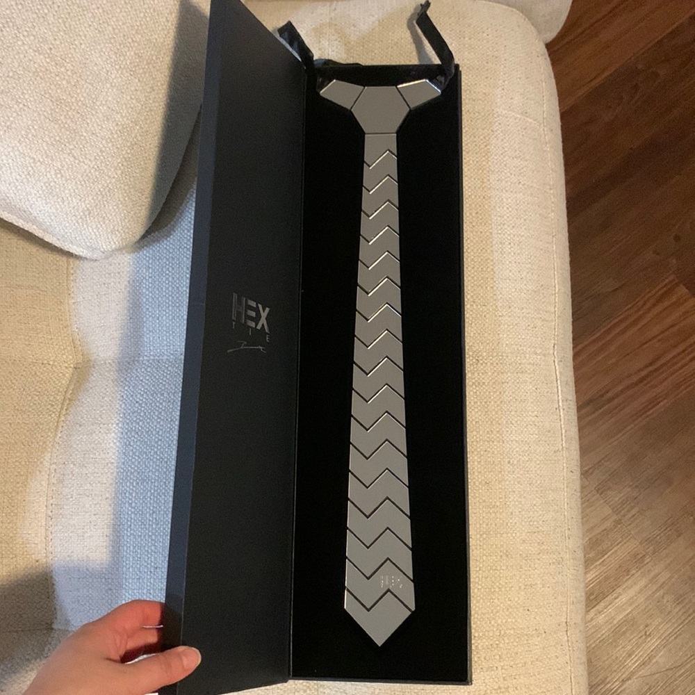 HEX TIE